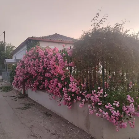 Al Passo Di Thalia 4*