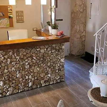 فندق مبيت وإفطار Al Passo Di Thalia 4*